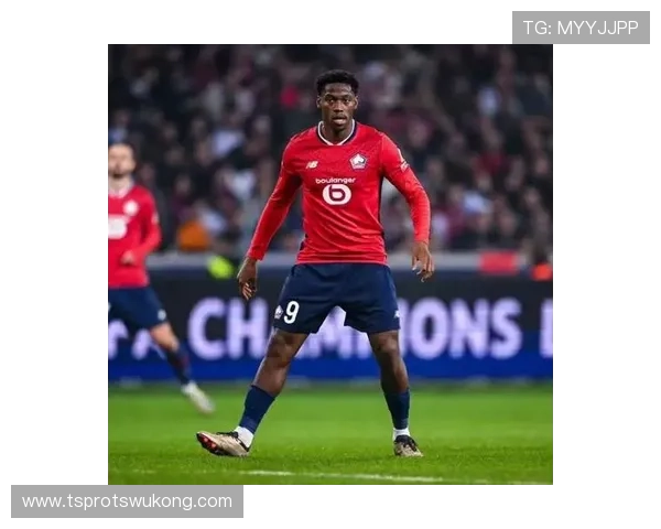 乔纳森·戴维与拉卡泽特：技术型前锋战术角色对比