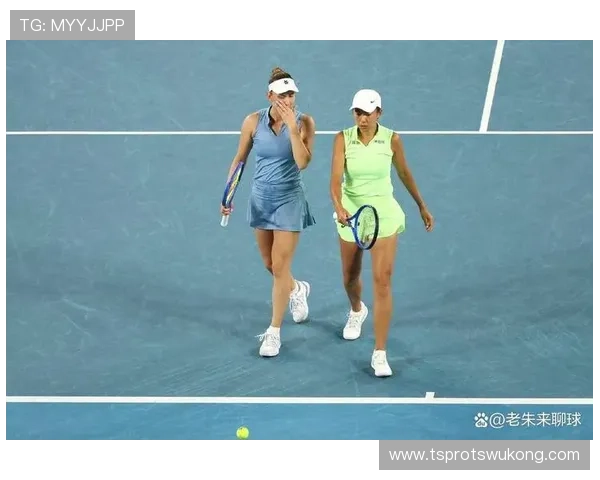 张帅训练完直接拎包去秀场，这姐的日常比剧本还敢写